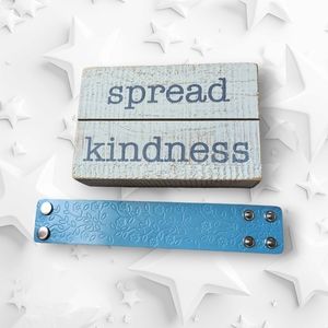 Leather blue bracelet